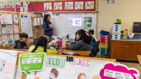 Claudia Canlas teaches her ELD class at Lamont Elementary School in New Carrollton. (Kylie Cooper/The Baltimore Banner)