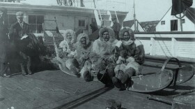 Captain Robert Peary’s North Pole Expedition, 1905-06. “On the sled that went to the North Pole”. Pictured are Donald Baxter MacMillan, George Borup, Thomas Gushue (1st Mate of the Roosevelt, and Matthew Alexander Henson, between 1906-09. George Bain Collection. (2015/10/16). Nat’l Museum of the US Navy/Flickr/Creative Commons