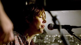 Guitarist/singer/songwriter Beth Orton. Photo by Simon Fernandez.